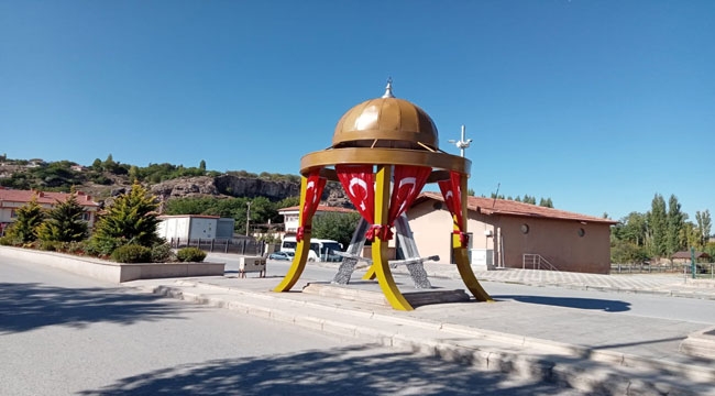 Atatürk ve Şehitlik anıtlarında onarım çalışması 
