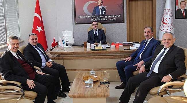 Belediye Başkanları Cüneyd Özedemir'e hayırlı olsun ziyaretinde bulundu 