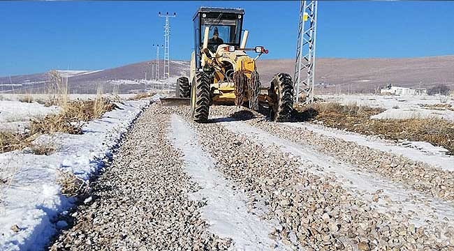 Bünyan Belediyesi, yollarda iyileştirme çalışmaları yapıyor 