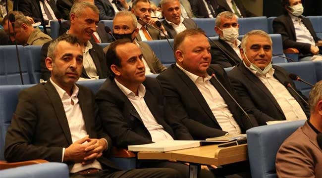 Başkan İlmek, Büyükşehir Belediyesi Meclis Toplantısı'na Katıldı