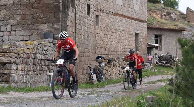 Koramaz Vadisi Dağ Bisikleti Kupası Yarış Serisinin ilk ayağı yapıldı 