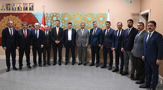 Başkan Özhaseki, Büyükşehir Belediyelerin Grup Başkanvekilleri İle Görüştü