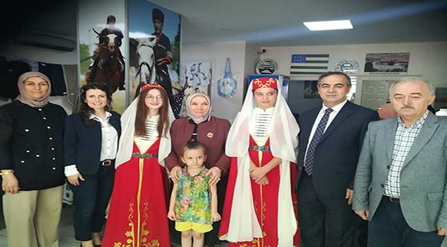 Birleşik Kafkasya Derneği Yöresel Lezzetlerini Tanıttı