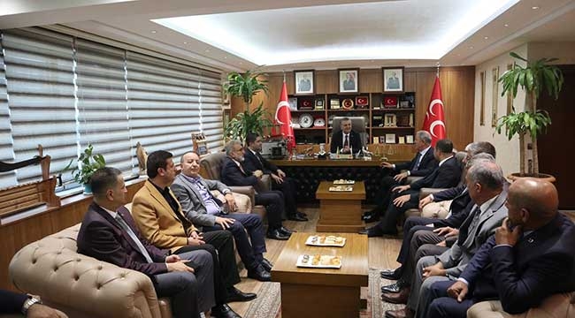 İl Başkanı Çopuroğlu, Bakan Hulusi Akar ile birlikte MHP'yi Ziyaret Etti