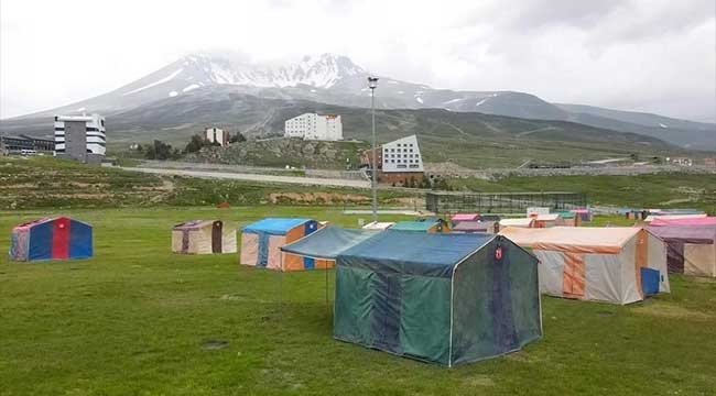 Sıcaktan Bunalanlar İçin Erciyes'te Kamp İmkanı