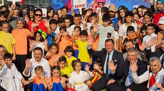 Başkan Akay, GSB Spor Okulları Açılış Töreninine Katıldı