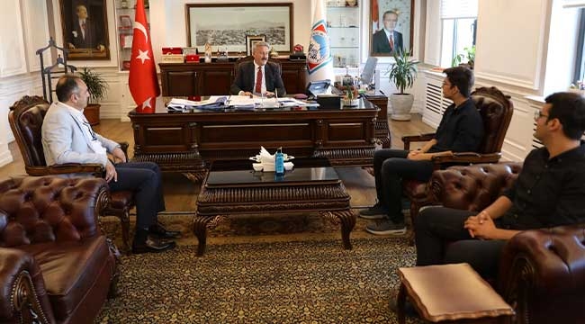 Başkan Palancıoğlu, Yks Türkiye 2.'Si Ve Kayseri 1.'Si Yusuf Selim Torun'u Ağırladı