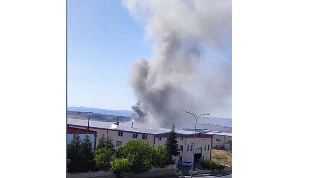 Kayseri'de mimarsinan OSB'de yangın