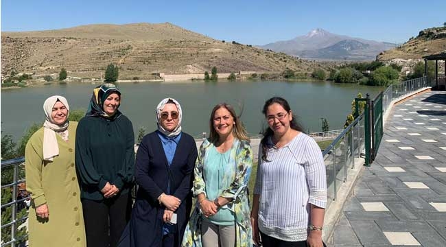 AK Parti Kayseri İl Kadın Kolları Teşkilatı 'İncesu Marina'yı Gezdi