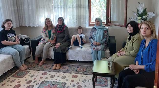 Başkan Emine Timuçin, Ev Ziyaretlerine Devam Ediyor