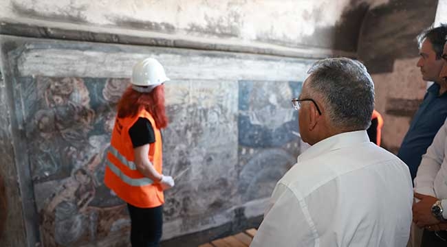 Büyükkılıç, Tarihi Agios Dimitrios Kilisesi'nin Restorasyon Çalışmalarını İnceledi