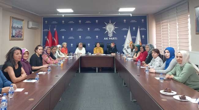 Başkan Timuçin, İlçe Kadın Kolları Başkanları ile İstişare Toplantısı Yaptı