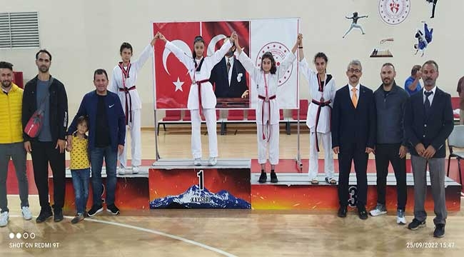 Taekwondo Şampiyonasının Ödül Töreni Yapıldı