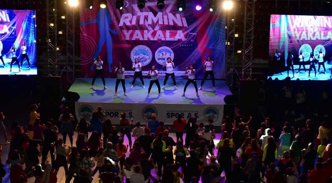 Büyükşehir Spor A.Ş. İle Yüzlerce Kadın Ritmi Yakaladı