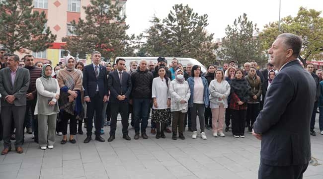 Nimet Bayraktar Diş Hastanesi'nde 10 Kasım Atatürk'ü Anma Töreni Düzenlendi