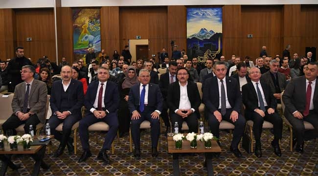 Başkan Büyükkılıç: "Kayseri'mize Yol Göstermek Yetiyor"