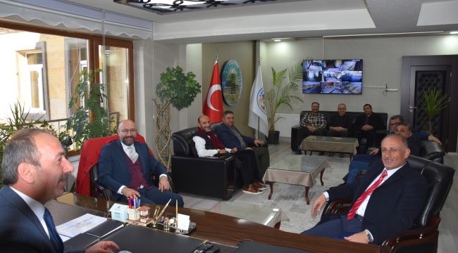 Tomarzalılar Kültür ve Dayanışma Vakfı Yönetim Kurulu Başkanı Ömer Fatih Karayel 'den Ziyaret