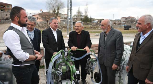 Başkan Büyükkılıç, Büyükşehir'in Desteklediği 64 Adet Süt Sağma Makinesi Dağıtım Töreni'ne Katıldı