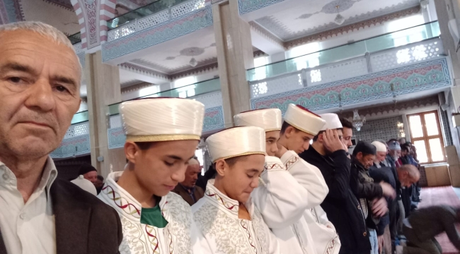 Develi De Ramazan Ayında Mukabele Geleneğine Hafızlık Okulundan Katkı