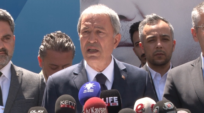Bakan Akar, Memleketi Kayseri'de seçim sonrası konuştu
