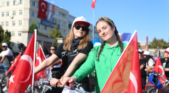 Büyükşehir Spor A.Ş. Zafer Bayramı'na Özel Bisiklet Turu Düzenledi