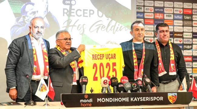 Kayserispor'un Yeni Teknik Direktörü Recep Uçar İçin İmza Töreni Düzenlendi