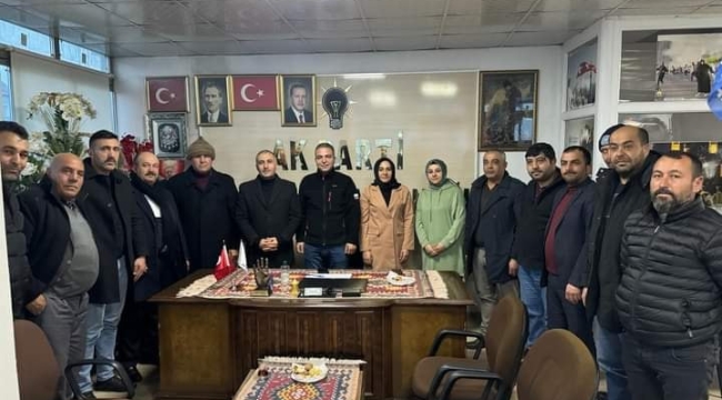 Cumhur İttifakı Belediye Başkan Adayı Baki Bayrak, AK Parti Sarız İlçe Teşkilatını ziyaret etti