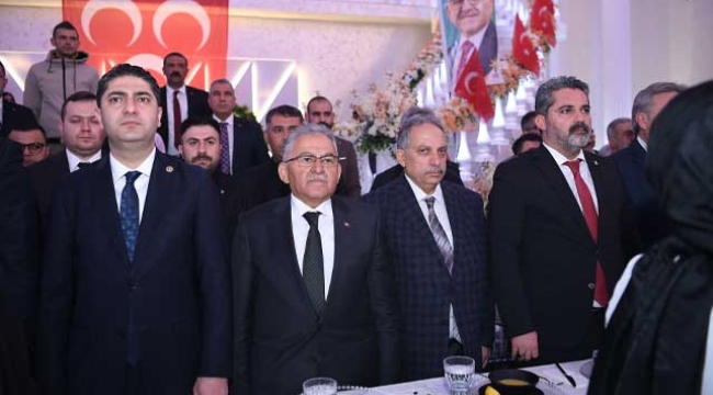 Başkan Büyükkılıç, Talas'ta Avşar Vatandaşlarla Kucaklaştı