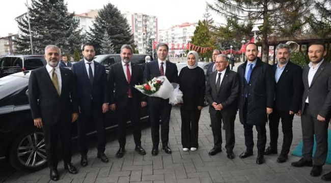 Büyükkılıç'a Ak Parti Genel Başkan Yardımcısı Sırakaya'dan Ziyaret