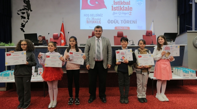 Büyükşehir'in İstiklal Marşı Okuma Yarışması Ödül Töreni Gerçekleştirildi