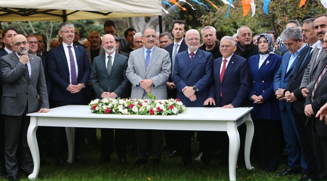AK Parti teşkilatı Bakan Özhaseki'nin katıldığı törenle bayramlaştı