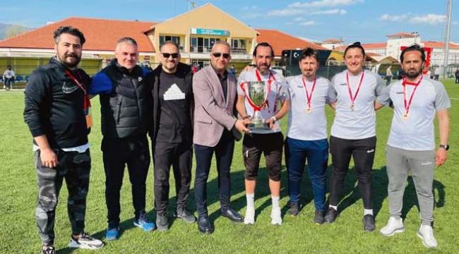 Talasgücü'nün U14'ü Türkiye Şampiyonu