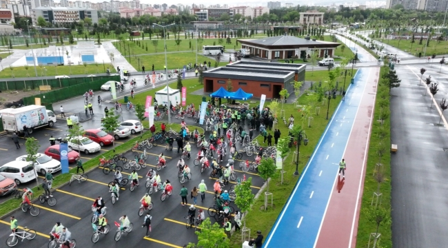 Büyükşehir'in 11. Yeşilay Bisiklet Turu'na Yoğun İlgi